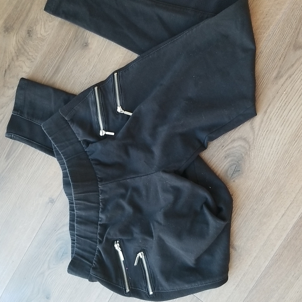 Forever 21 zipper detail leggings size M